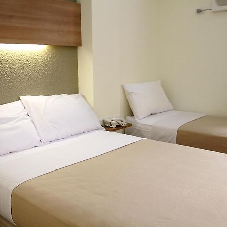 เดอะเซนเตอร์ สวีท Hotel Cebu ภายนอก รูปภาพ