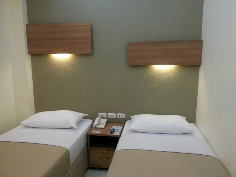 เดอะเซนเตอร์ สวีท Hotel Cebu ภายนอก รูปภาพ