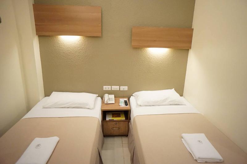 เดอะเซนเตอร์ สวีท Hotel Cebu ภายนอก รูปภาพ