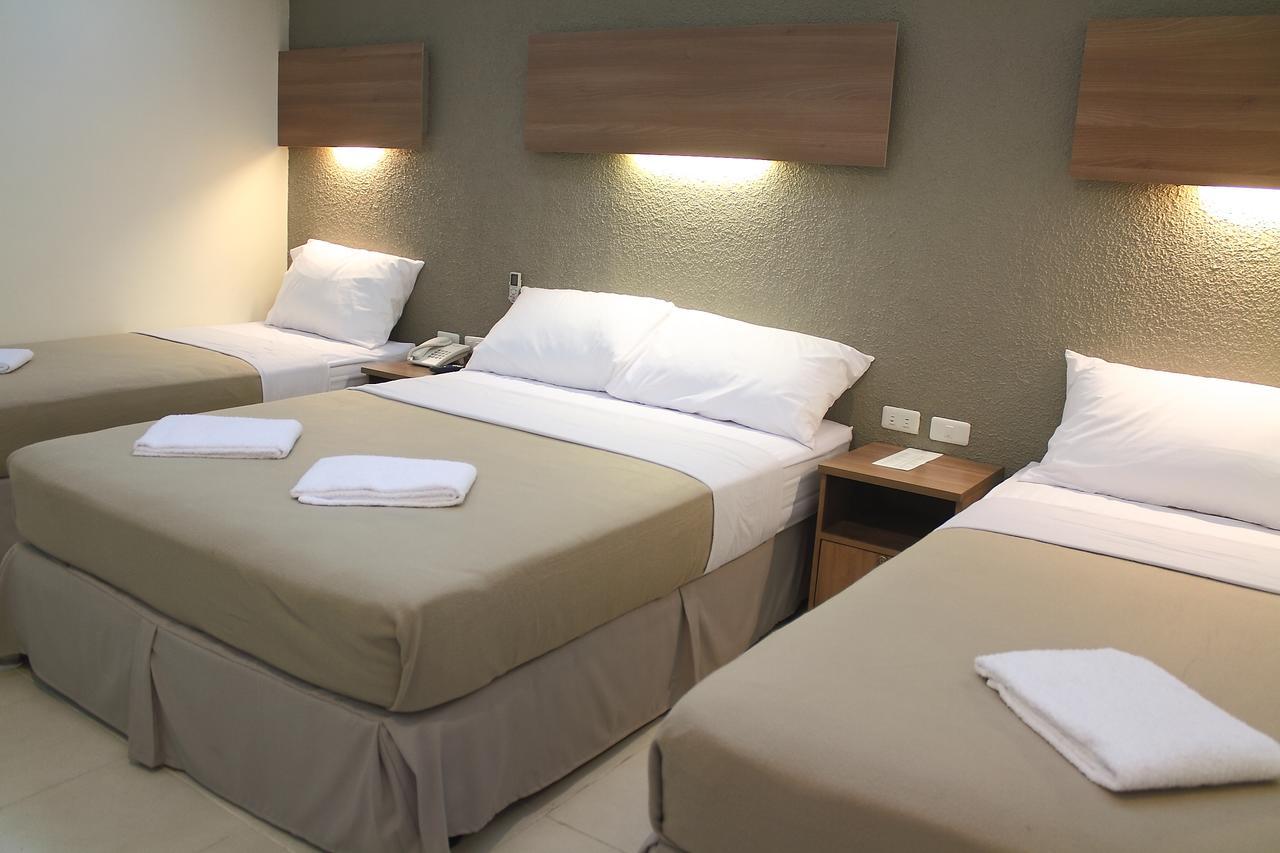 เดอะเซนเตอร์ สวีท Hotel Cebu ภายนอก รูปภาพ