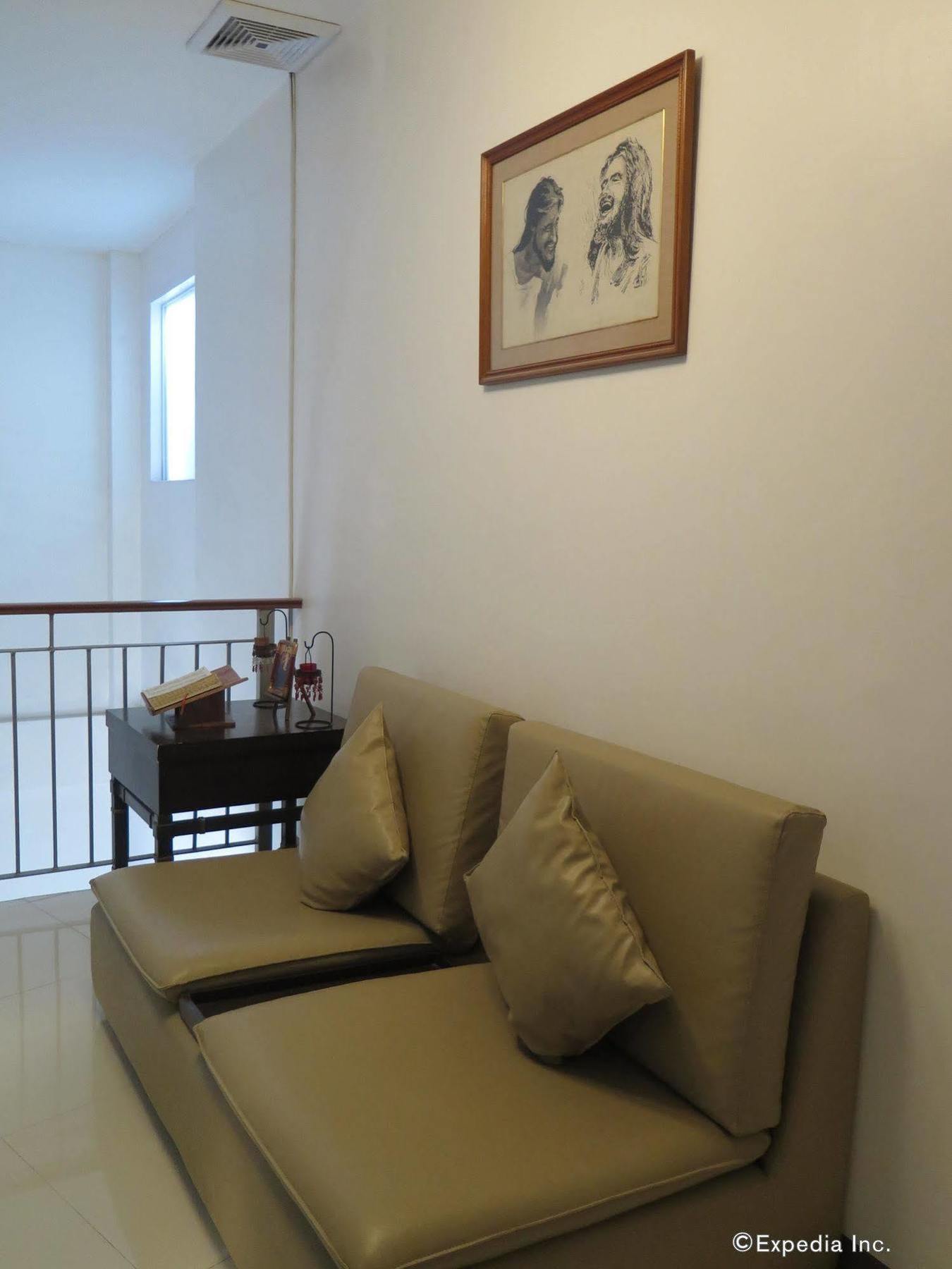 เดอะเซนเตอร์ สวีท Hotel Cebu ภายนอก รูปภาพ