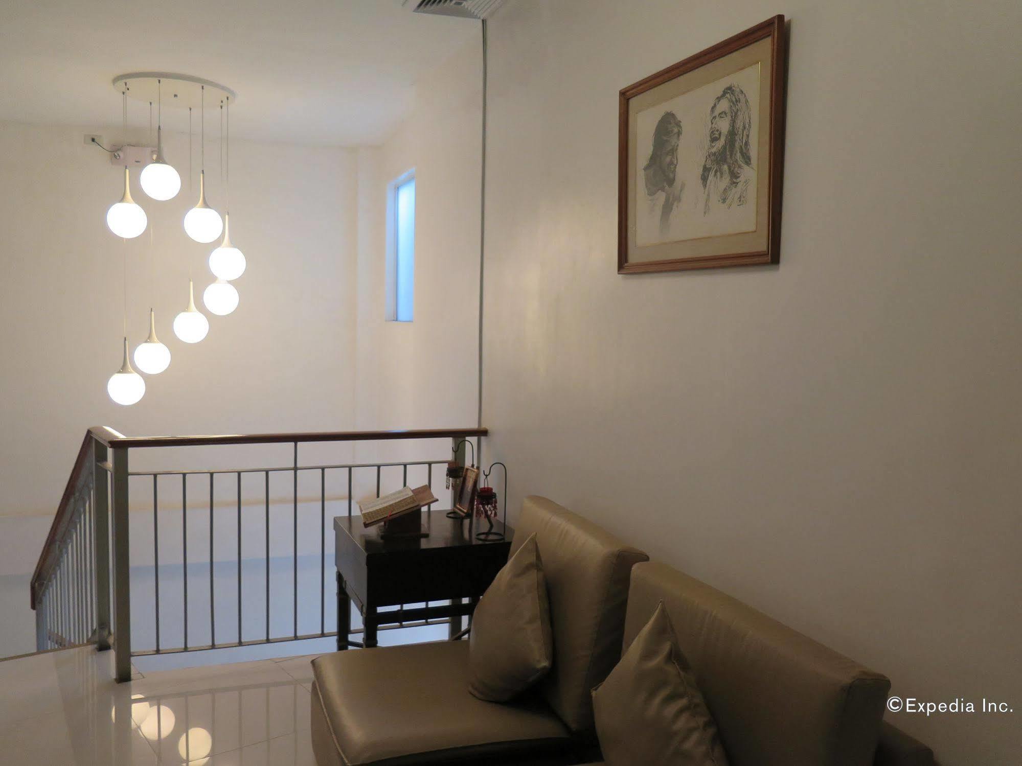 เดอะเซนเตอร์ สวีท Hotel Cebu ภายนอก รูปภาพ