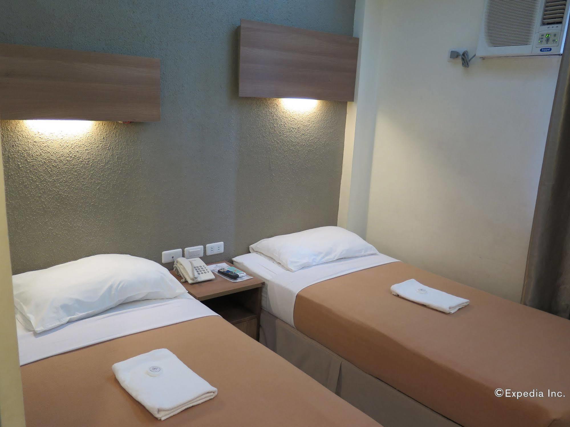 เดอะเซนเตอร์ สวีท Hotel Cebu ภายนอก รูปภาพ