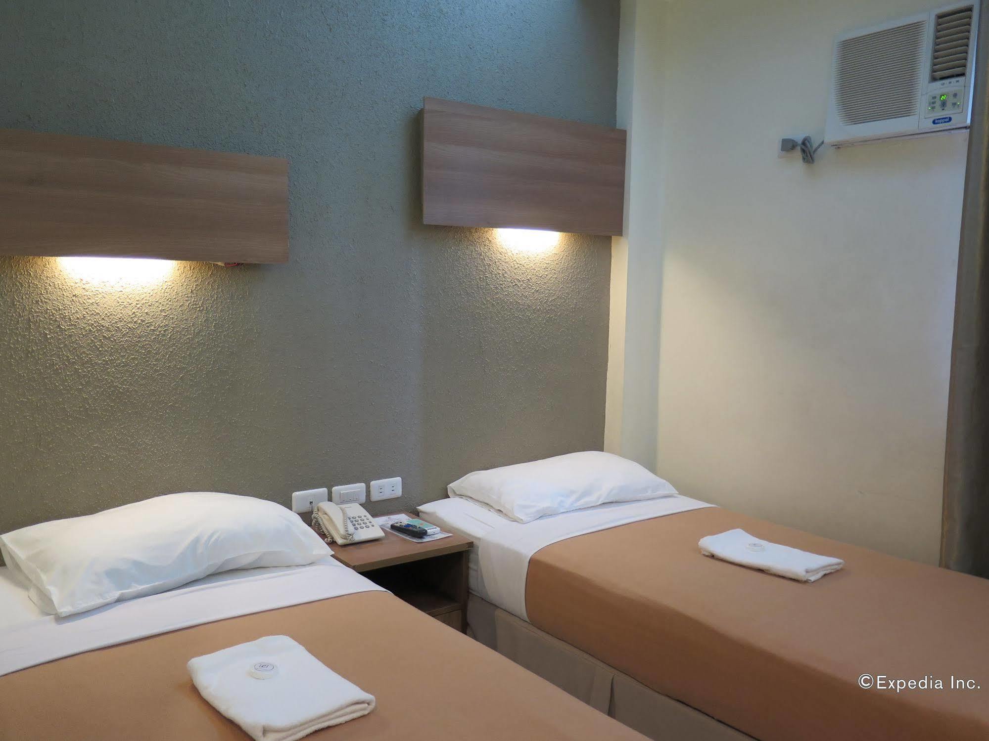 เดอะเซนเตอร์ สวีท Hotel Cebu ภายนอก รูปภาพ