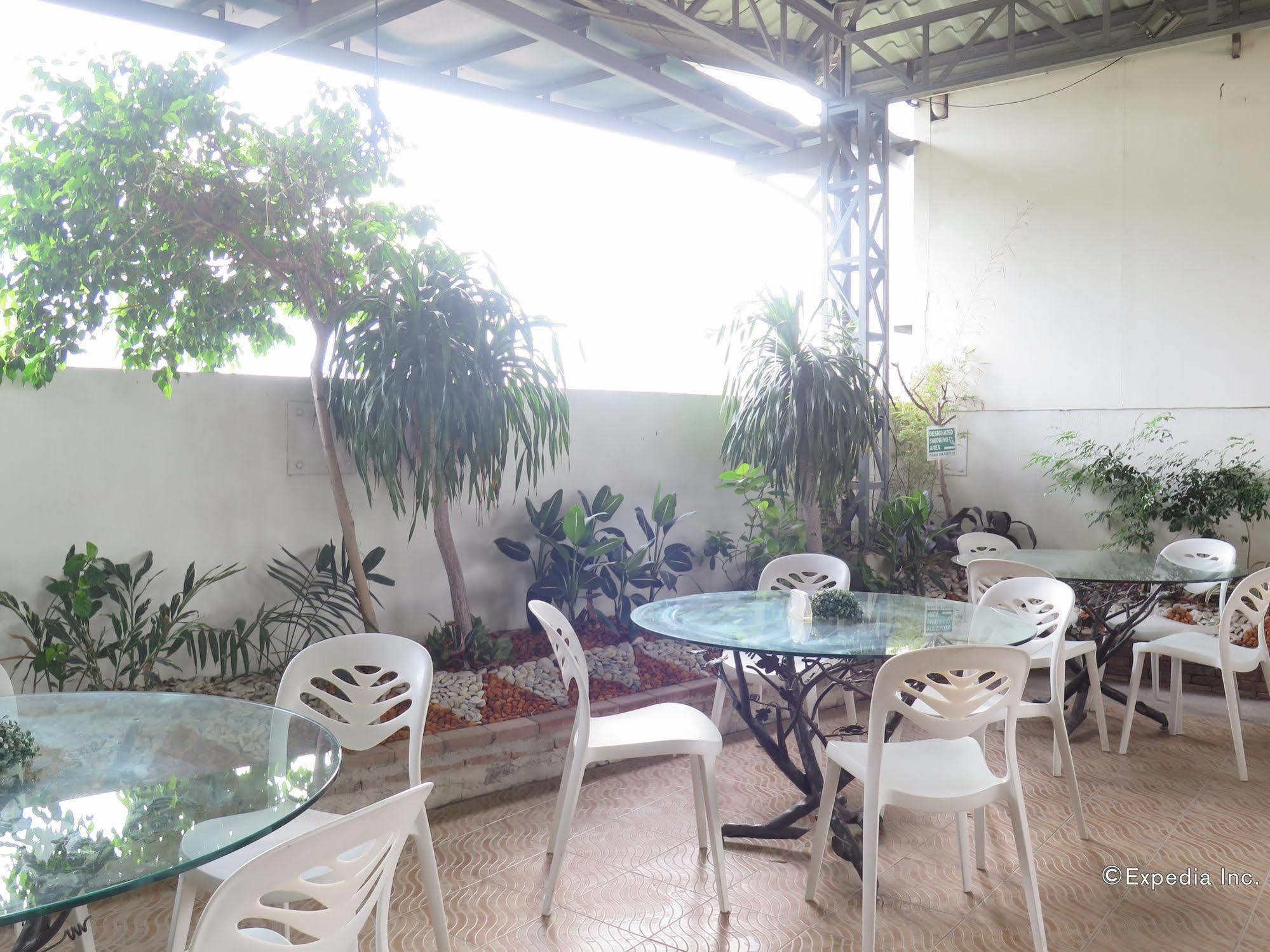 เดอะเซนเตอร์ สวีท Hotel Cebu ภายนอก รูปภาพ