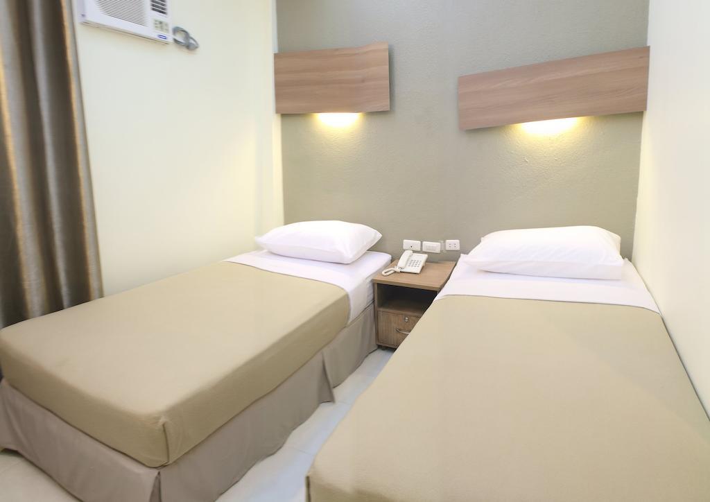เดอะเซนเตอร์ สวีท Hotel Cebu ภายนอก รูปภาพ
